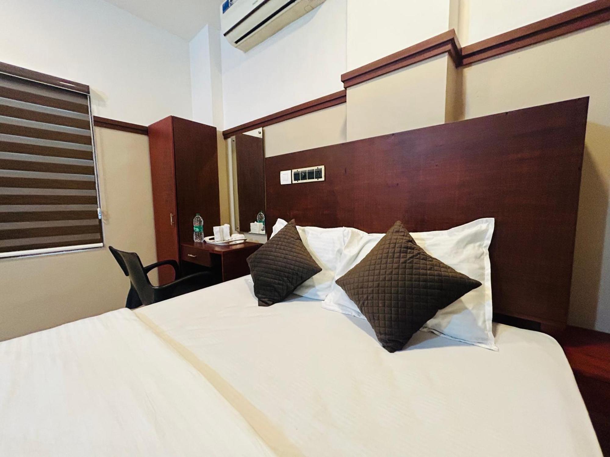 Rio Rooms Medical College Kozhikode Eksteriør bilde